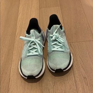 Adidas Ultraboost Women’s Size 8